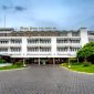 Pemandangan hotel mewah di Bogor yang dikelilingi hijaunya alam pegunungan, menawarkan ketenangan dan relaksasi sempurna bagi para tamu.
