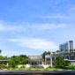 Pemandangan hotel dengan latar belakang pegunungan hijau yang menyejukkan di Bogor, menawarkan suasana damai untuk relaksasi dan liburan keluarga. Arsitektur modern berpadu harmonis dengan keindahan alam sekitarnya.