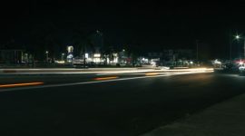 Pemandangan gemerlap lampu kota Bogor yang membentang luas dari ketinggian, menyuguhkan panorama memukau bagi para pengunjung yang mencari suasana tenang dan romantis di malam hari. Suasana ini menjadi salah satu daya tarik utama wisata malam Kota Hujan.